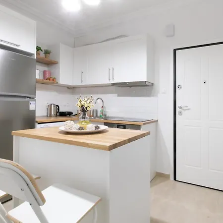 A-11.cute Renovated 1bd-5' Metro * Atene