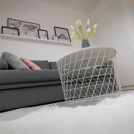 A-11.cute Renovated 1bd-5' Metro Appartamento *